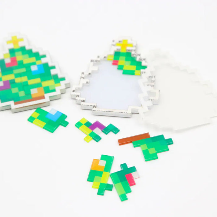 Christmas Pixel Art Magnet - Christmas Tree