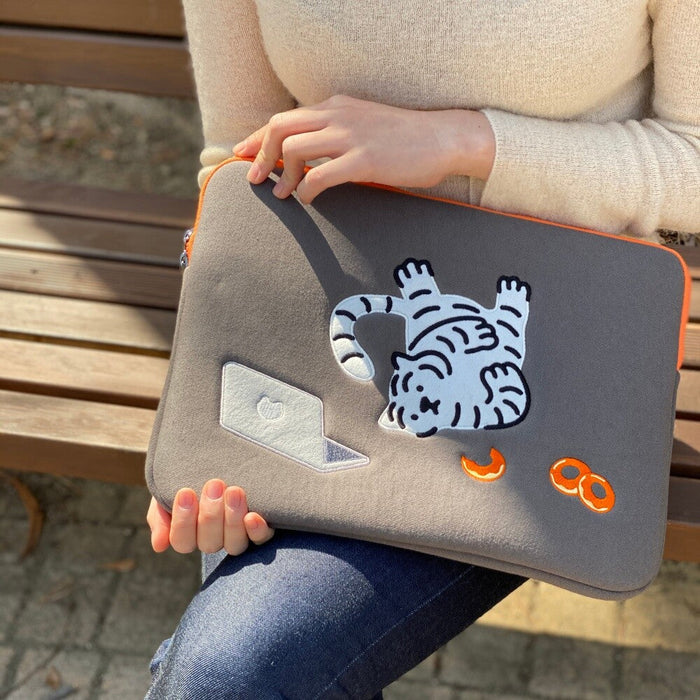 Muzik Tiger 12-14 inch Laptop Sleeve - Doughnut Tiger