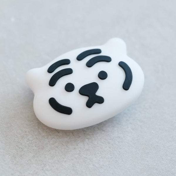 Muzik Tiger Fashion Accessories