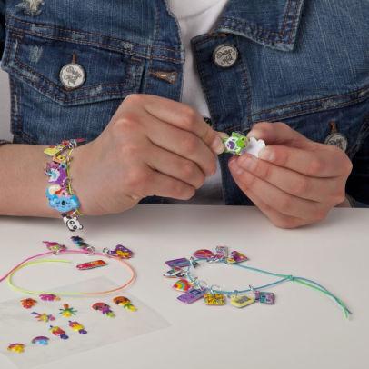 Craft-tastic DIY Sparkle Charm Bracelets