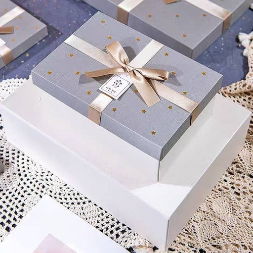 Gift Box Large - Pearlescent Grey Star
