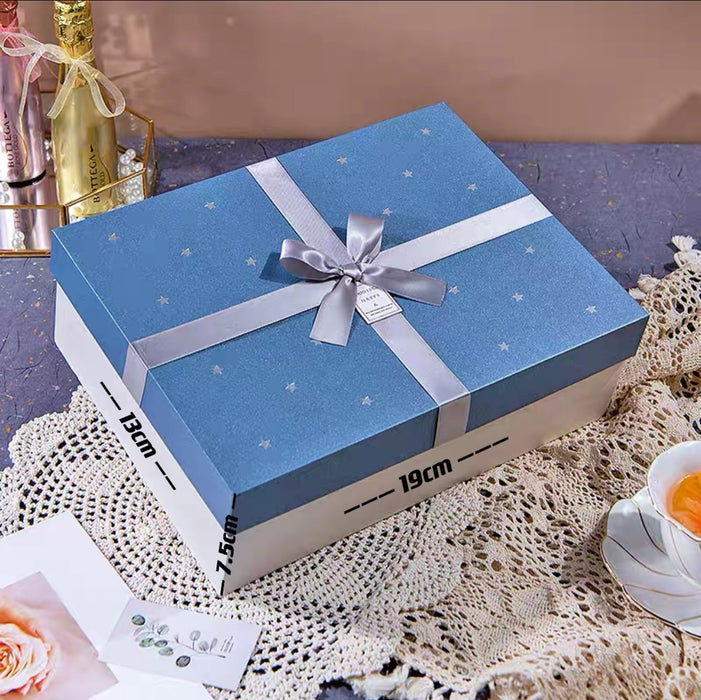 Gift Box Medium - Pearlescent Blue Star