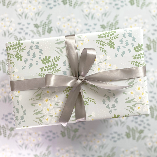 Gift Wrapping Paper Roll - 3 Sheets Fresh Floral White Daisy